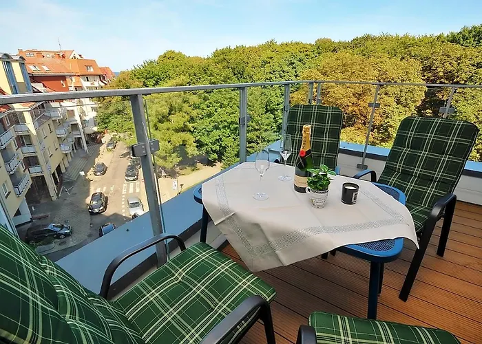 Nadmorskie Tarasy Nemo - Latarnia Morska - Port Apartamento