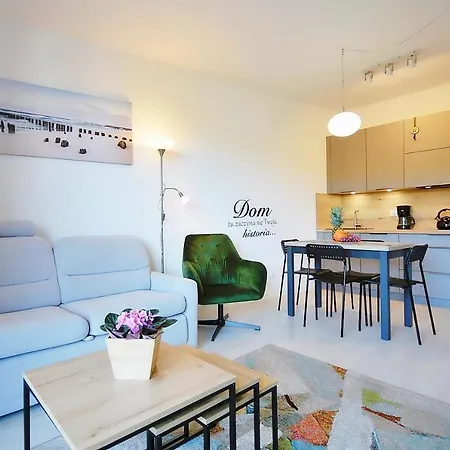 Apartment Nadmorskie Tarasy Nemo - Latarnia Morska - Port *